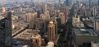 蘋(píng)果WWDC 2025：iOS 26命名變革與AI功能升級(jí)引發(fā)市場(chǎng)兩極反響